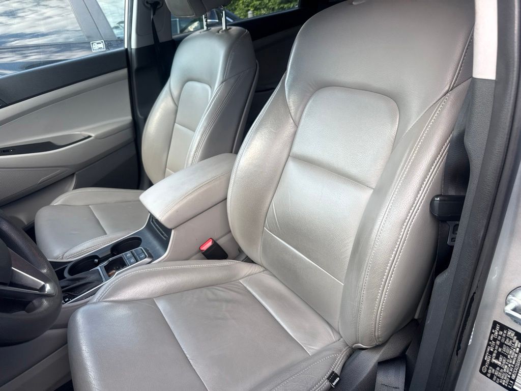 2016 Hyundai Tucson — photo 10