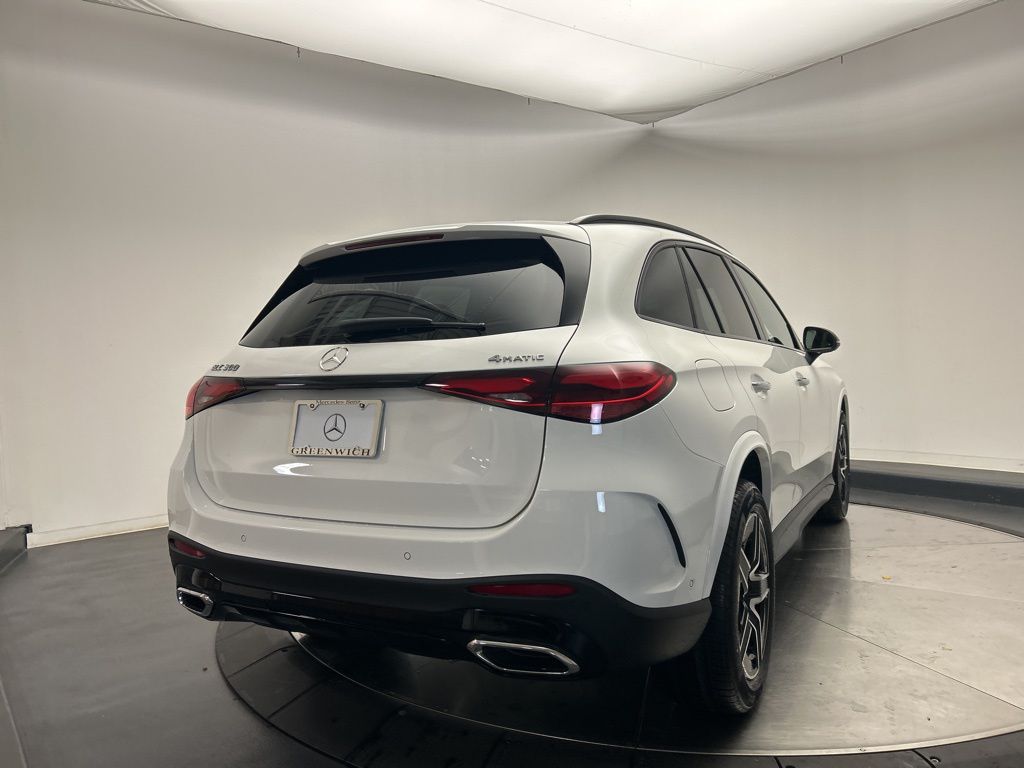 Thumbnail: 2026 Mercedes-Benz GLC - 7