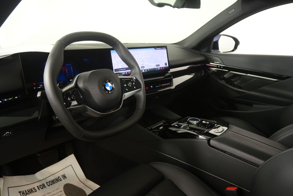 Thumbnail: 2026 BMW 5 Series - 12