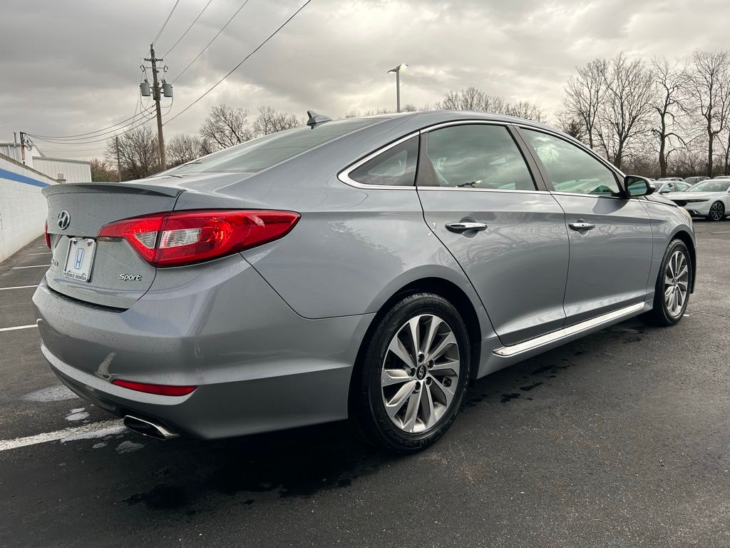 2016 Hyundai Sonata Base 5