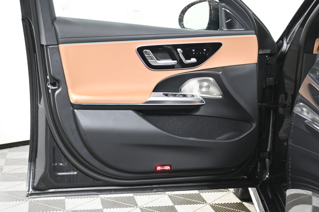 2025 Mercedes-Benz E-Class E 350 21