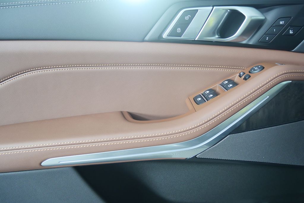 Thumbnail: 2026 BMW X5 - 8