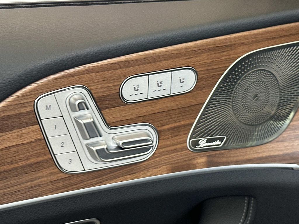 Thumbnail: 2026 Mercedes-Benz GLE - 19