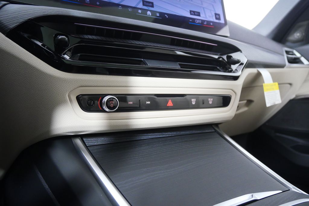 Thumbnail: 2026 BMW 3 Series - 25