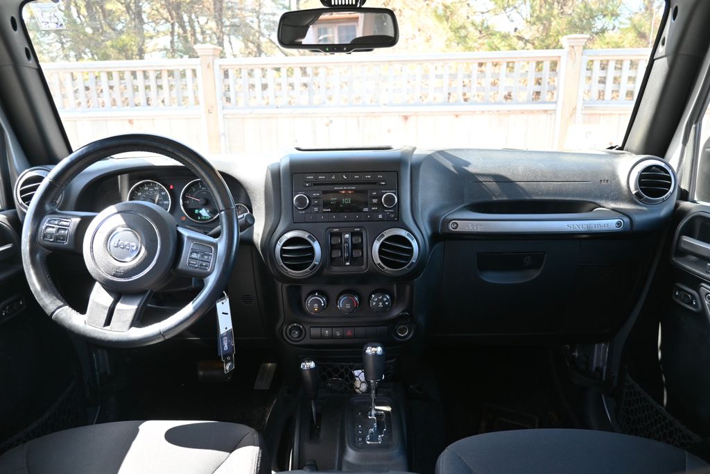 2015 Jeep Wrangler Unlimited Sport 4