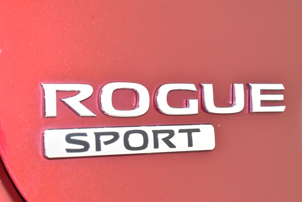 2020 Nissan Rogue Sport SV 9