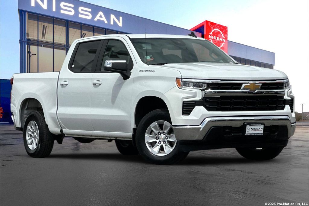 2025 Chevrolet Silverado 1500 LT 4X4 Crew Cab Short Box's photo