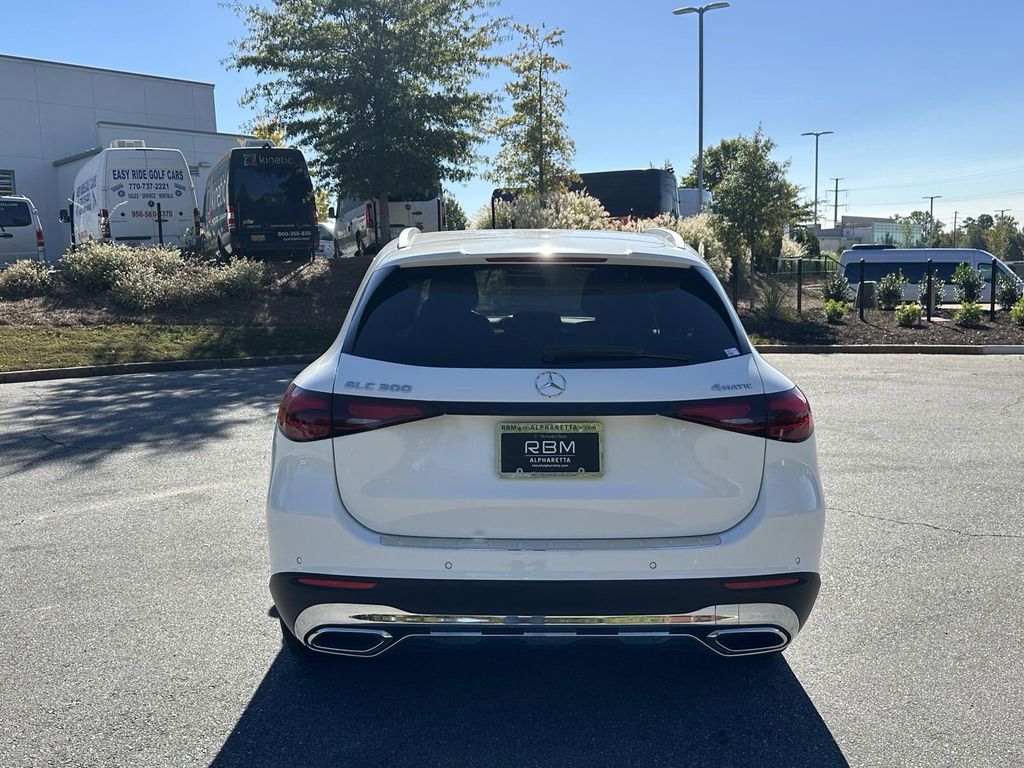 2023 Mercedes-Benz GLC GLC 300 7