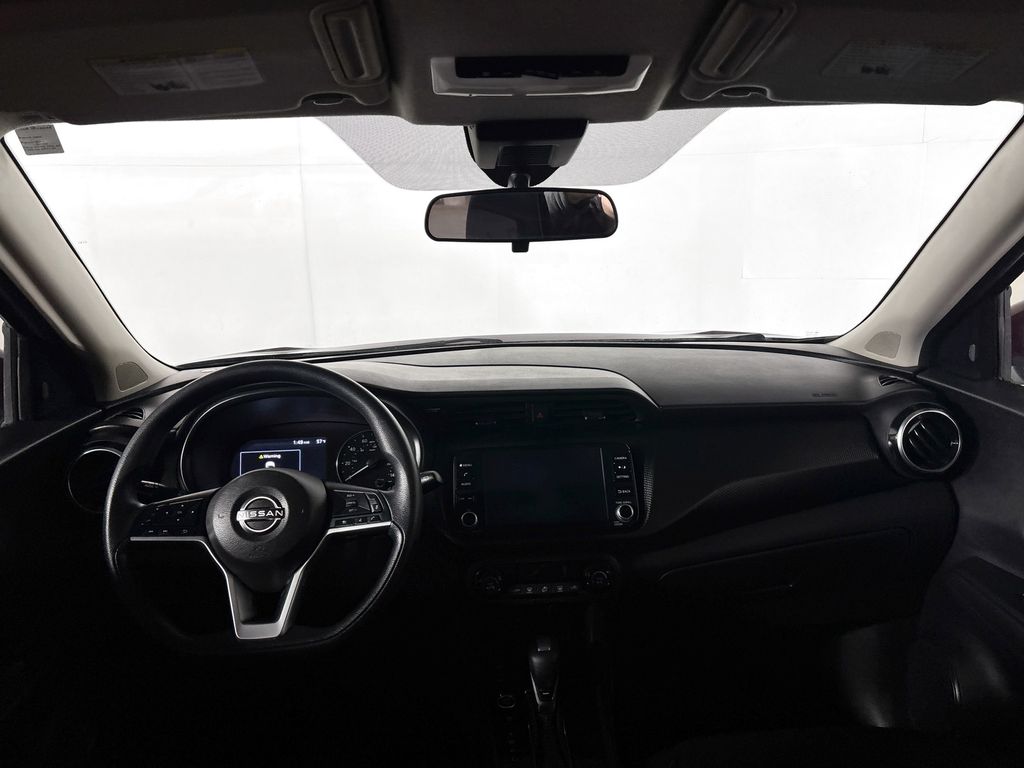 2022 Nissan Kicks SV