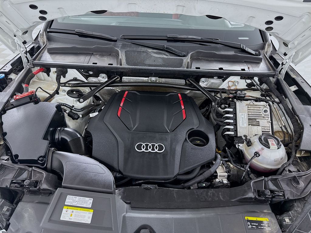 Thumbnail: 2022 Audi SQ5 - 31
