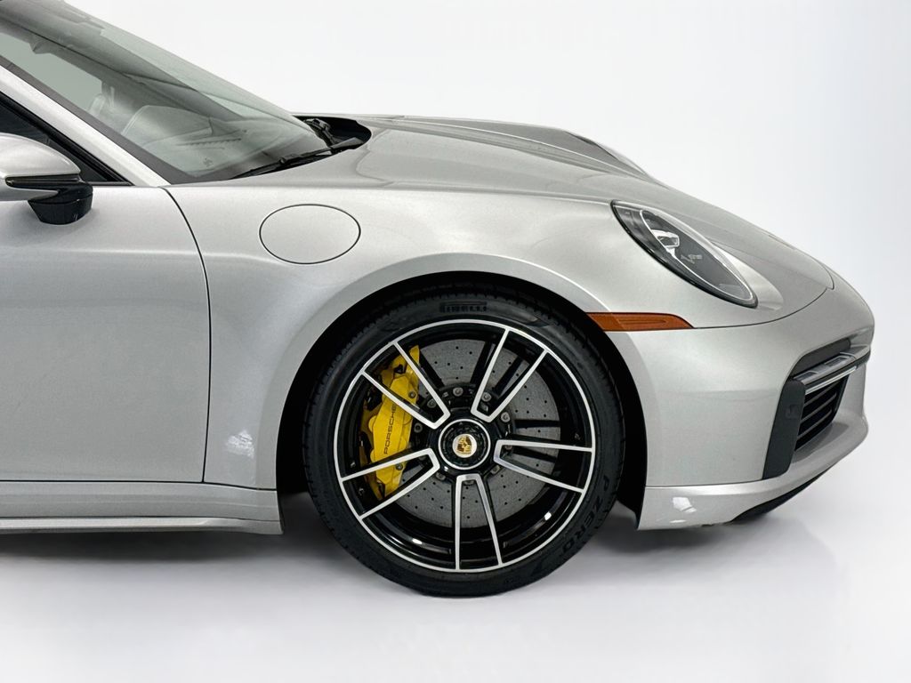 Thumbnail: 2022 Porsche 911 - 11