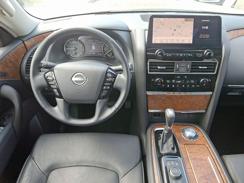 2024 Nissan Armada SL 13