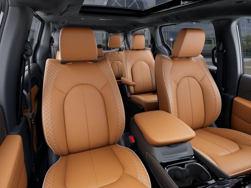 2026 Chrysler Pacifica Pinnacle White at South Hills CDJR