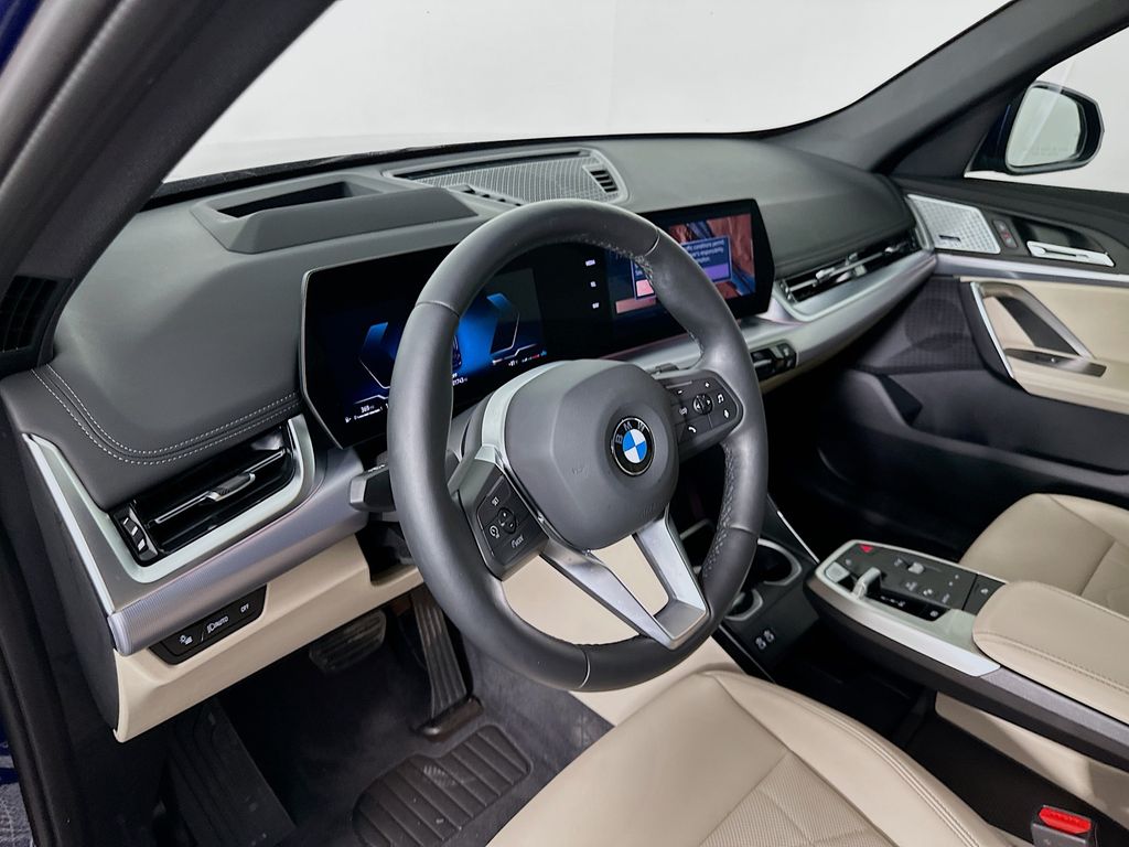 Thumbnail: 2025 BMW X1 - 9