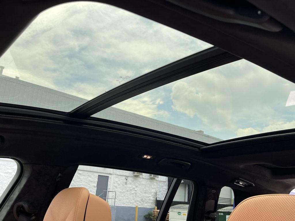 Thumbnail: 2026 BMW X7 - 22