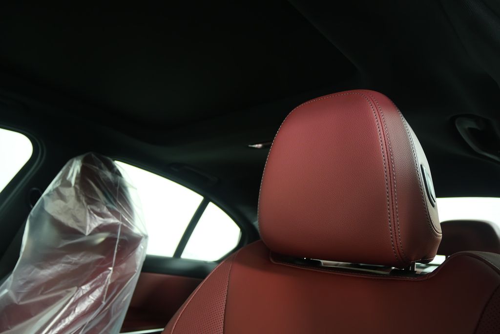 2025 BMW 3 Series M340i 11