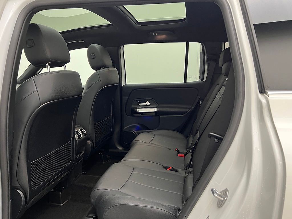 2023 Mercedes-Benz GLB 250 21