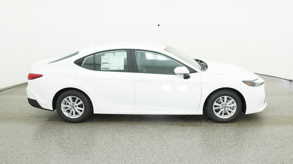 2025 Toyota Camry LE 2