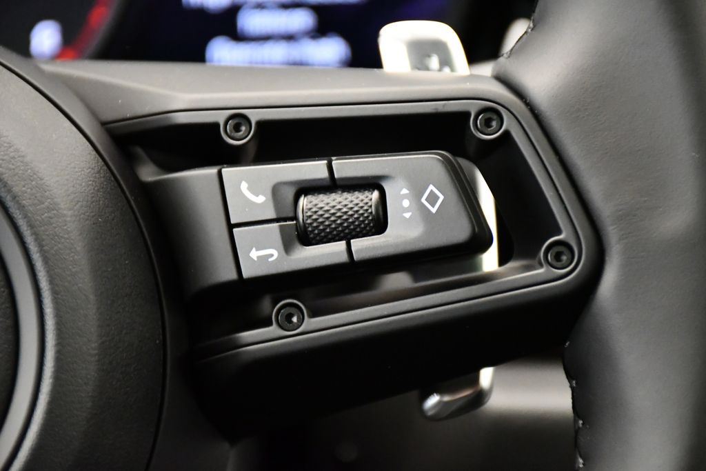 Thumbnail: 2026 Porsche Macan - 28