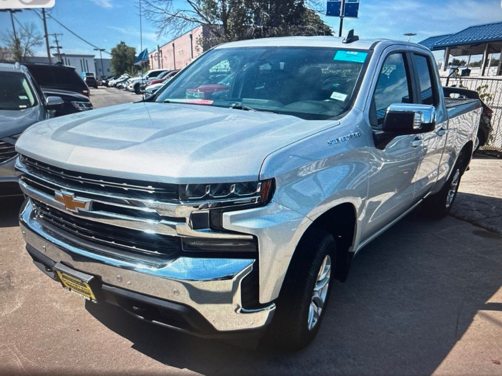 Silver Ice Metallic 2020 Chevrolet Silverado 1500 Pickup Truck Four-Wheel Drive 8-Speed Automatic