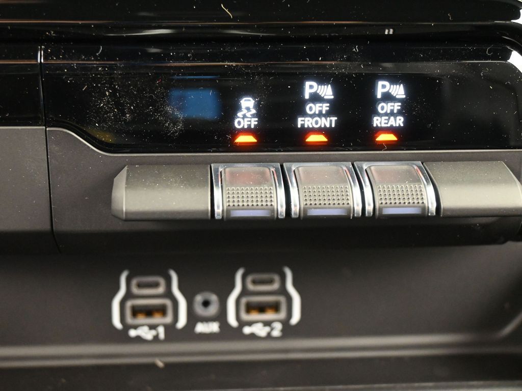 New 2026 Canyon Lake Ram Laramie image 21