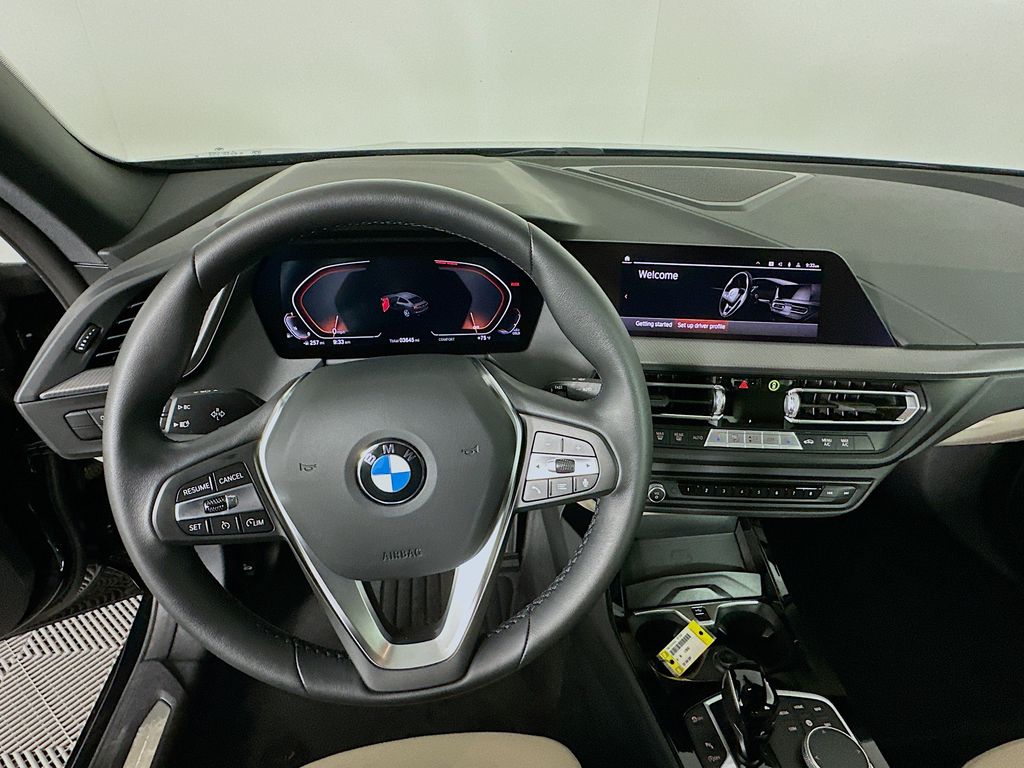 Thumbnail: 2024 BMW 2 Series - 11