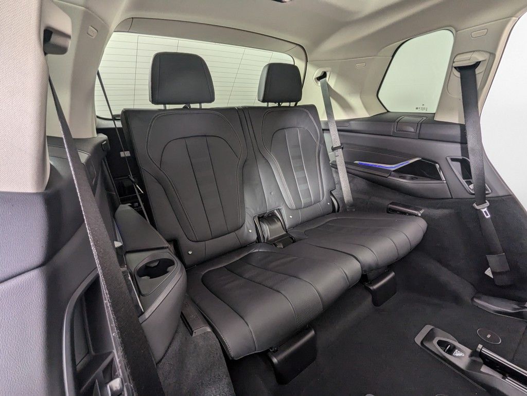 2022 BMW X7 xDrive40i photo
