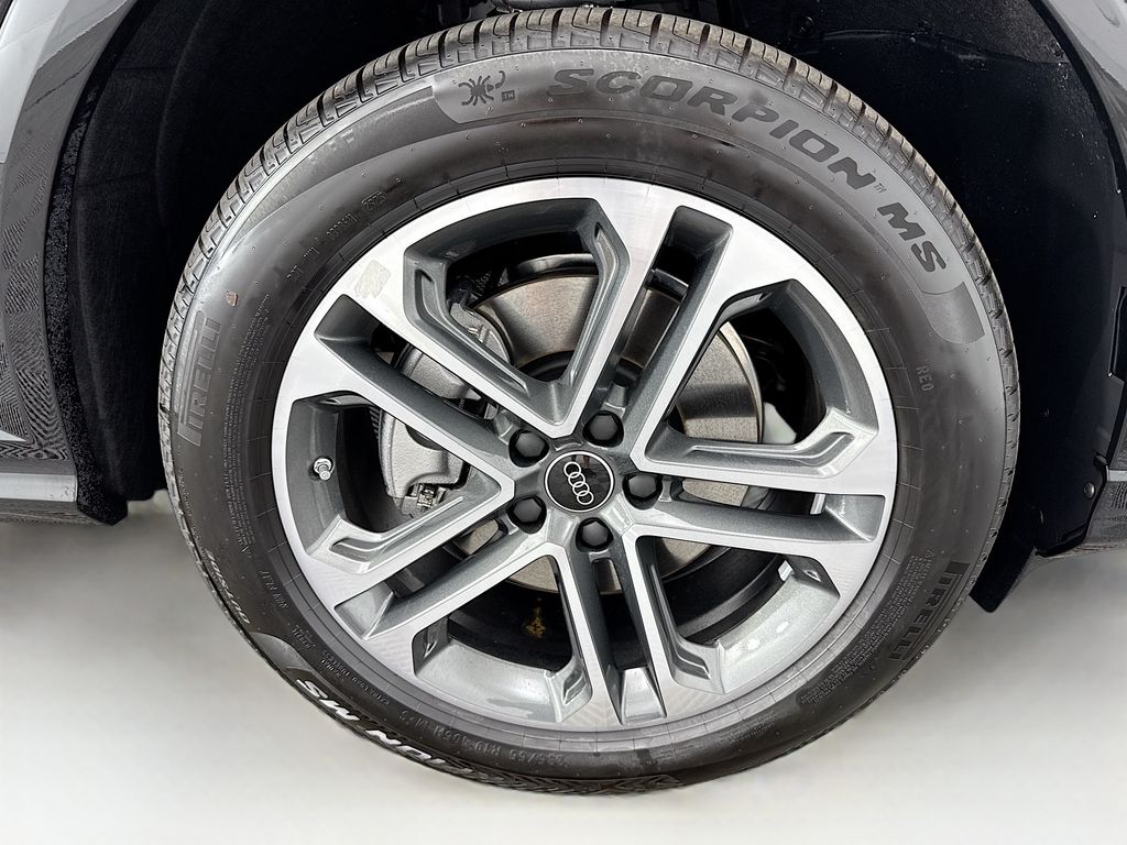 Thumbnail: 2025 Audi Q5 - 31