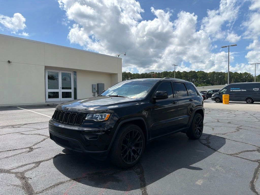 2020 Jeep Grand Cherokee Laredo E