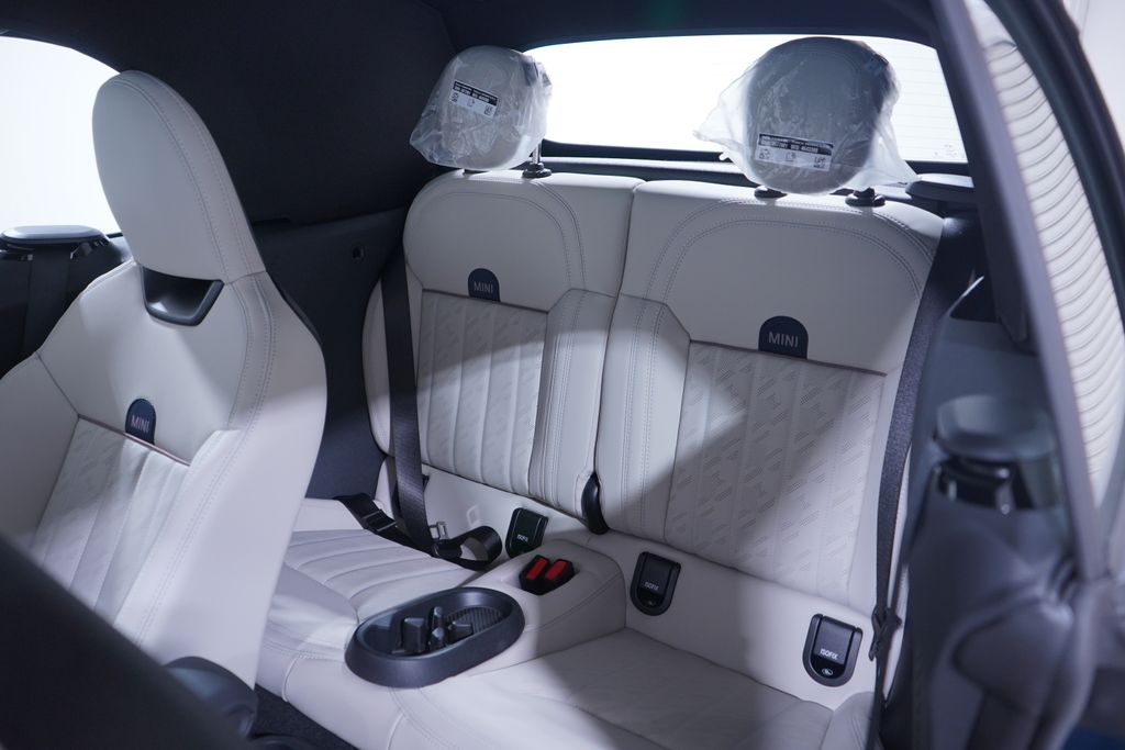 Thumbnail: 2026 MINI Cooper - 8