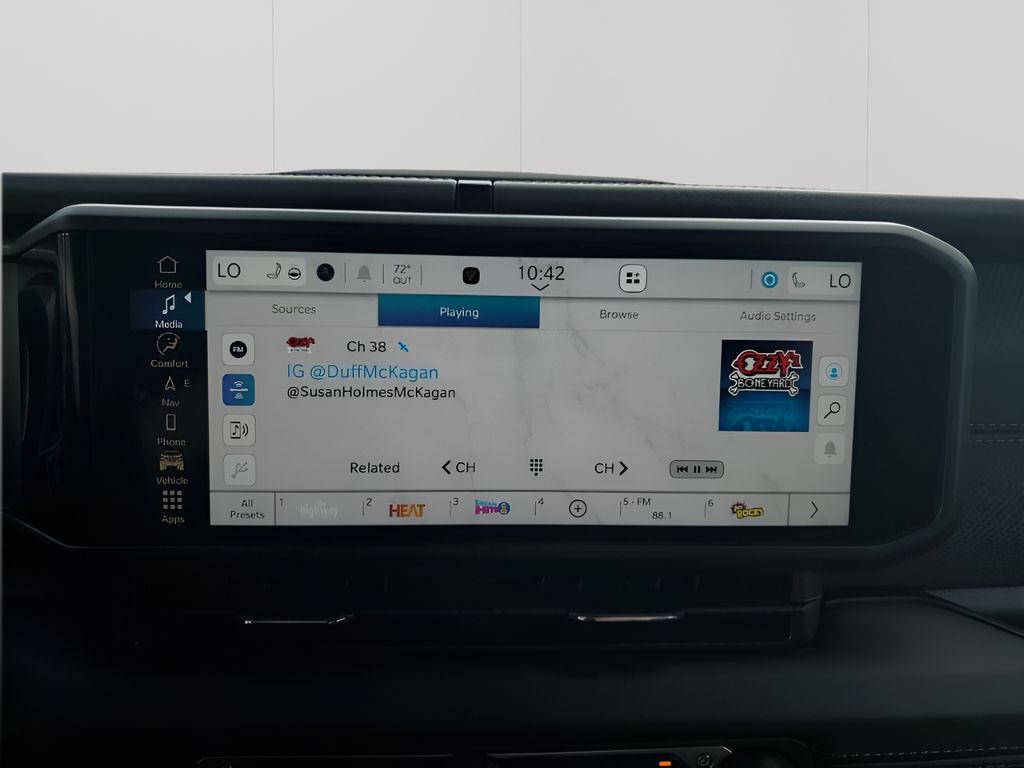 New 2026 White Jeep Rubicon image 29