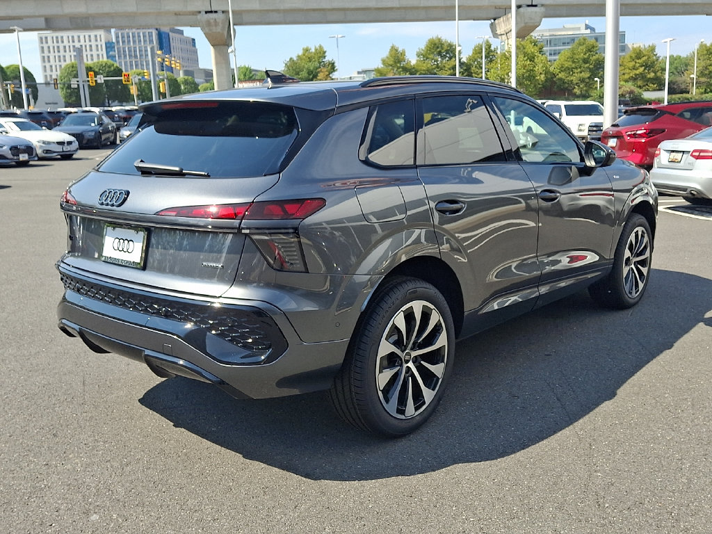 Thumbnail: 2026 Audi Q3 - 3