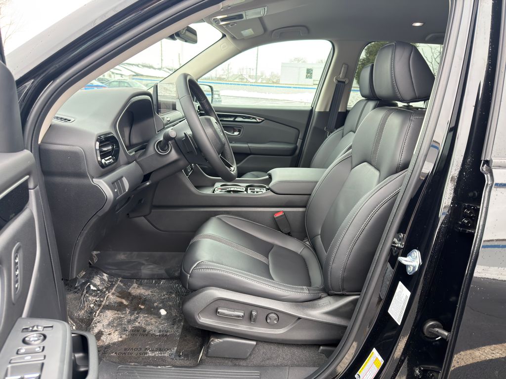 Thumbnail: 2026 Honda Pilot - 17