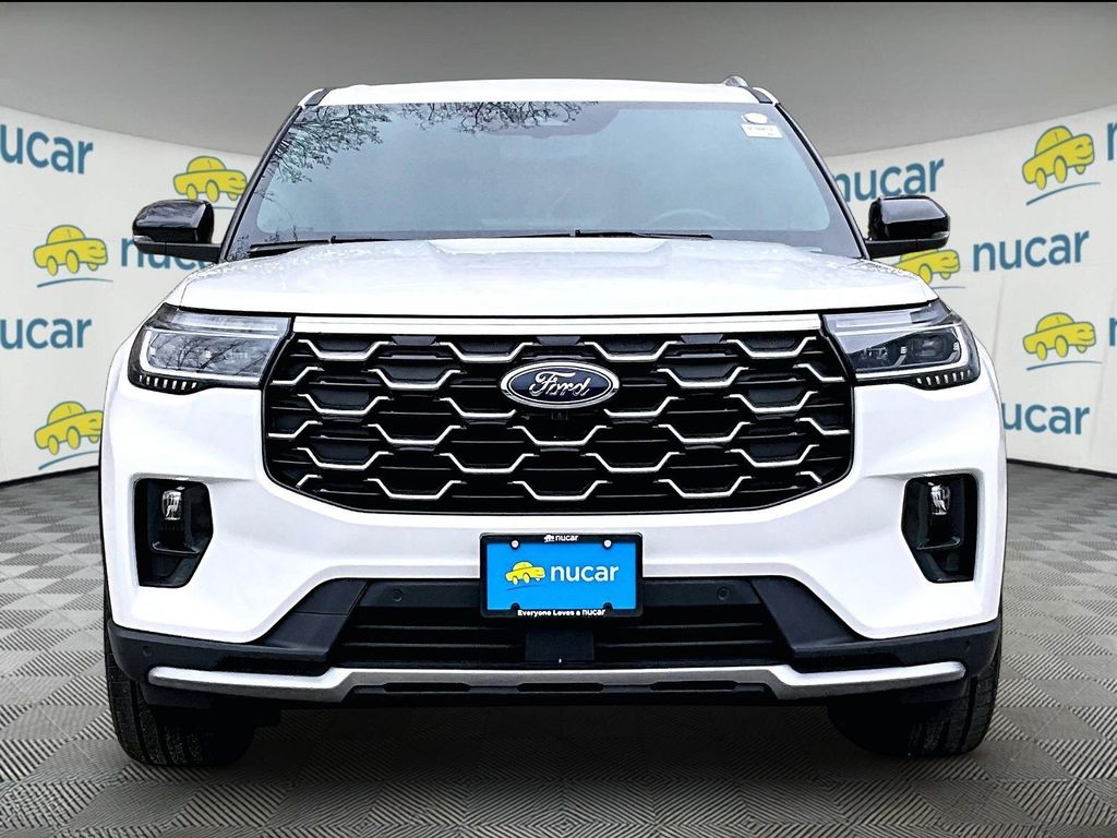 2025 Ford Explorer — photo 2