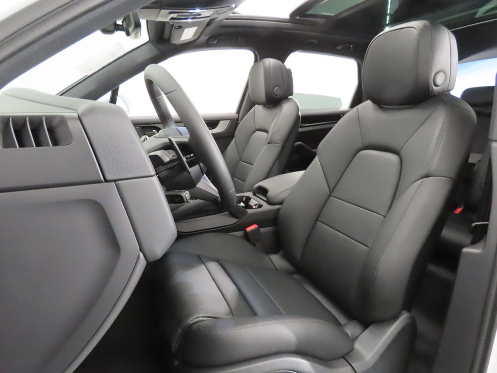 Thumbnail: 2026 Porsche Cayenne - 5