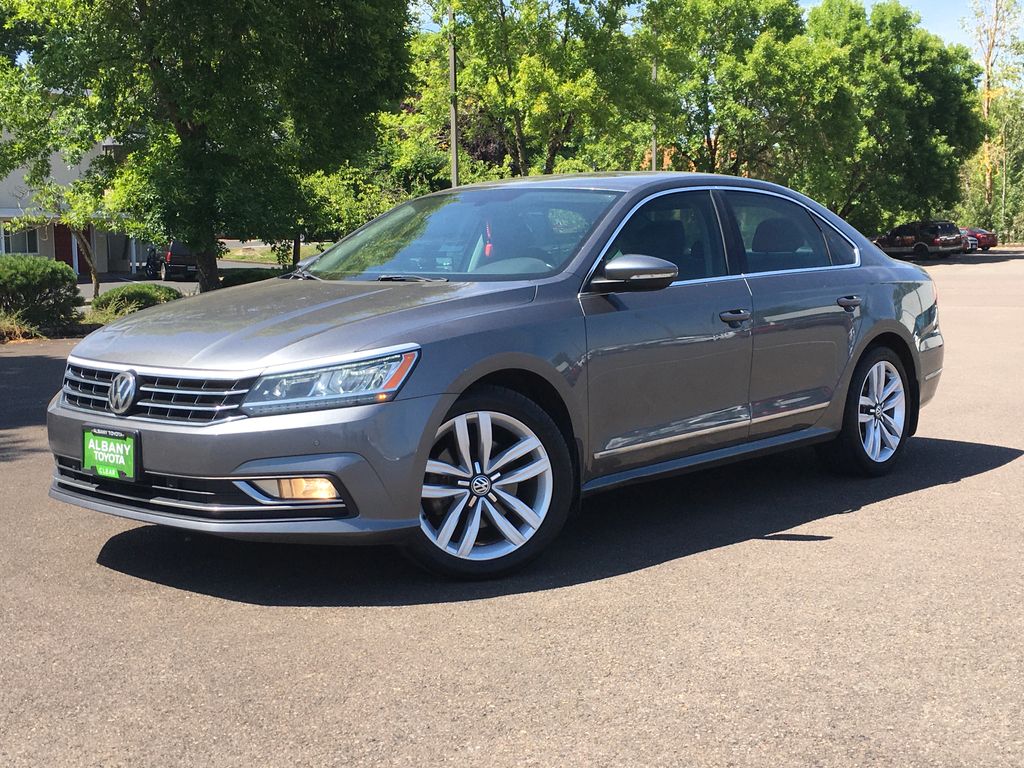 2017 Volkswagen Passat 1.8T SE   