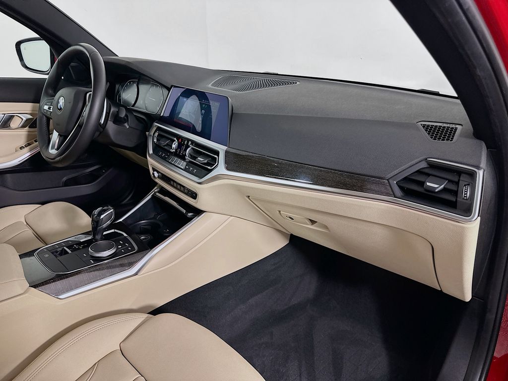 Thumbnail: 2021 BMW 3 Series - 30