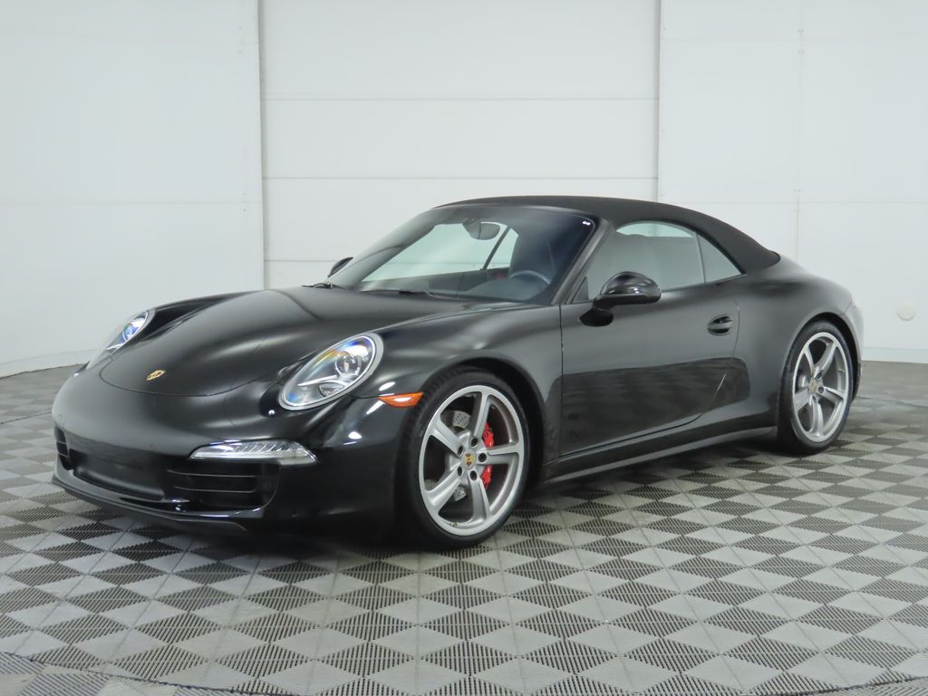 2014 Porsche 911 Carrera 4S Hero Image