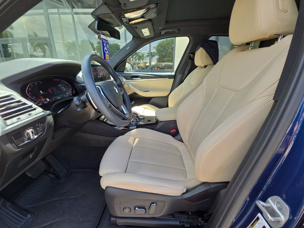 Used 2024 Blue BMW xDrive30i image 16