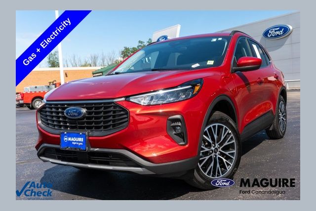 Red Metallic 2025 Ford Escape Hybrid Plug-in SUV / Crossover Front-Wheel Drive Continuously Variable Transmission