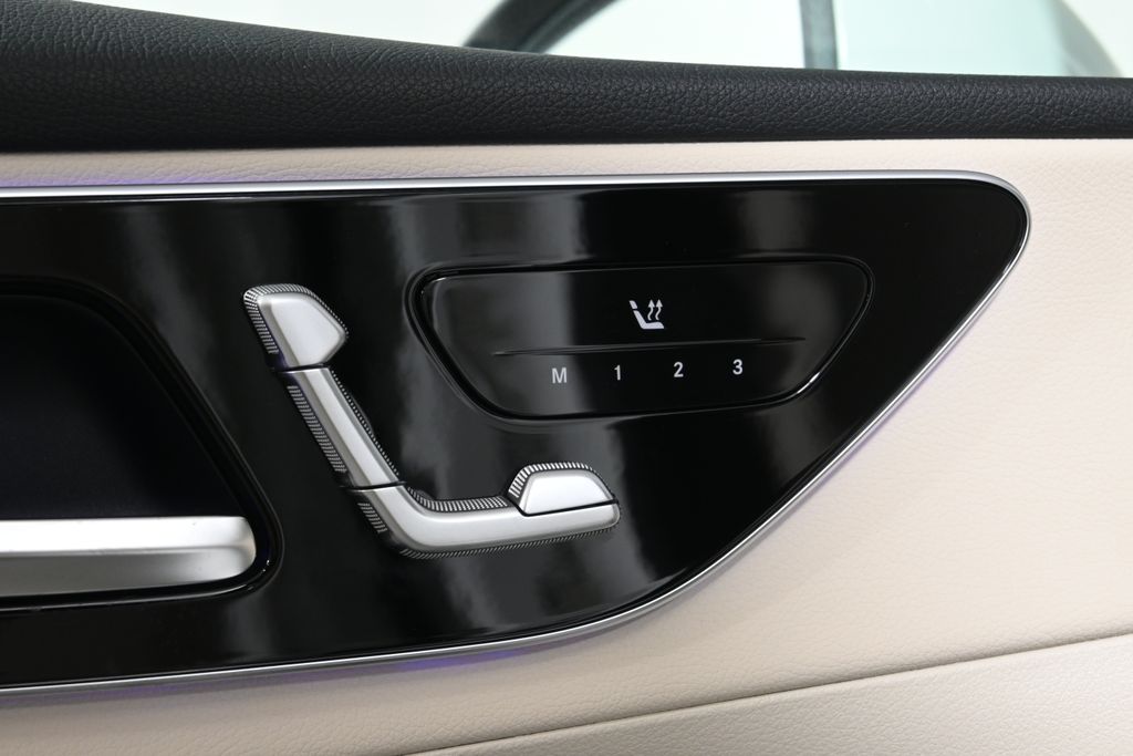 Thumbnail: 2026 Mercedes-Benz GLC - 24