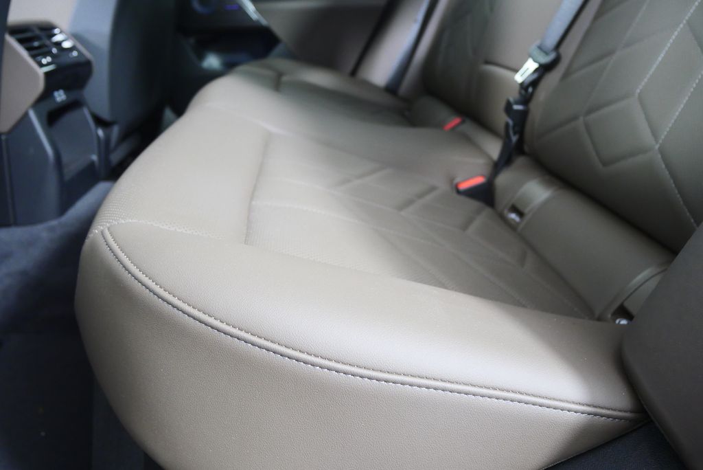 Thumbnail: 2025 BMW i5 - 16