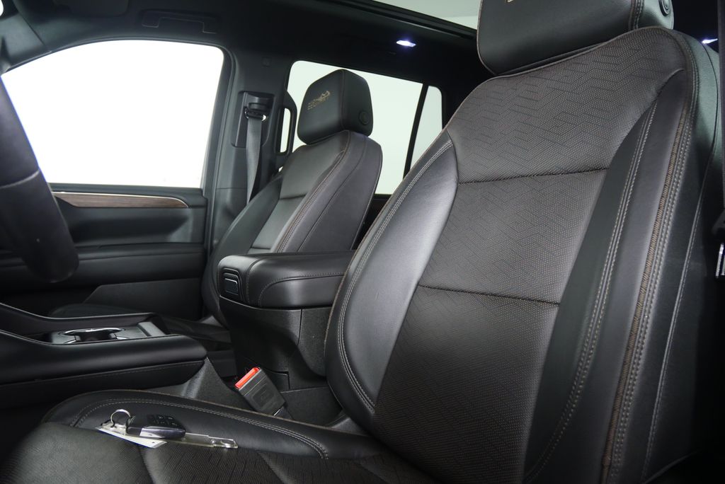 Thumbnail: 2023 Chevrolet Tahoe - 10
