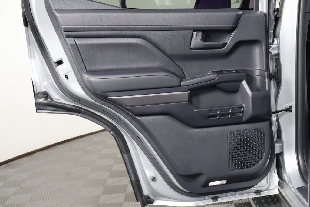 Thumbnail: 2025 Toyota 4Runner - 13