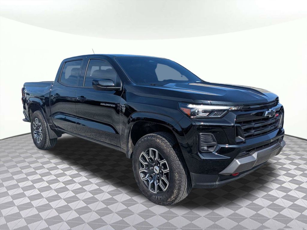 Black 2024 Chevrolet Colorado Pickup Truck Four-Wheel Drive 8-Speed Automatic