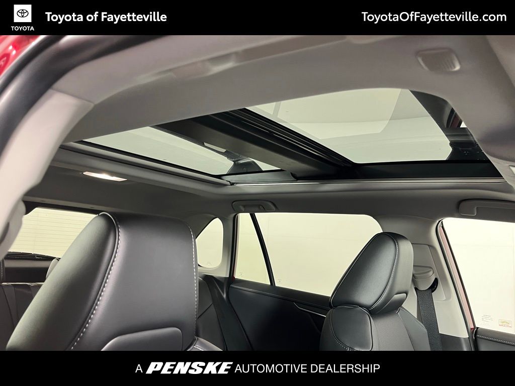 Thumbnail: 2025 Toyota RAV4 - 9