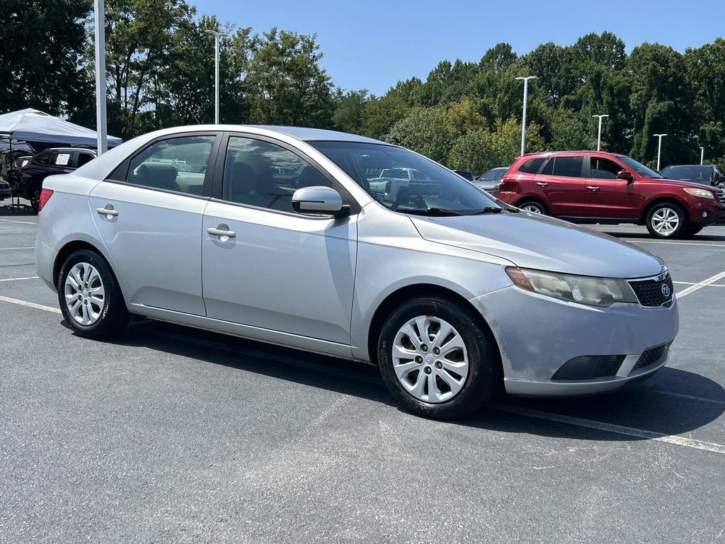 Bright Silver 2011 Kia Forte Sedan Front-Wheel Drive 6-Speed Automatic Overdrive