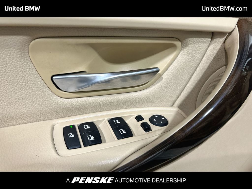 Thumbnail: 2015 BMW 3 Series - 11