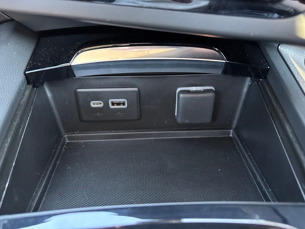 Used 2023 Buick Envision SUV