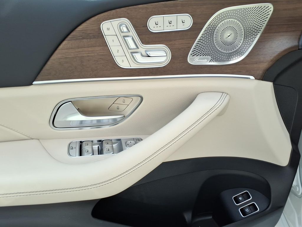 New 2026 White Mercedes-Benz GLE 450e image 12